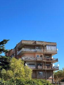 L'ex scuola occupata è sempre più pericolante. Appello al prefetto per lo sgombero