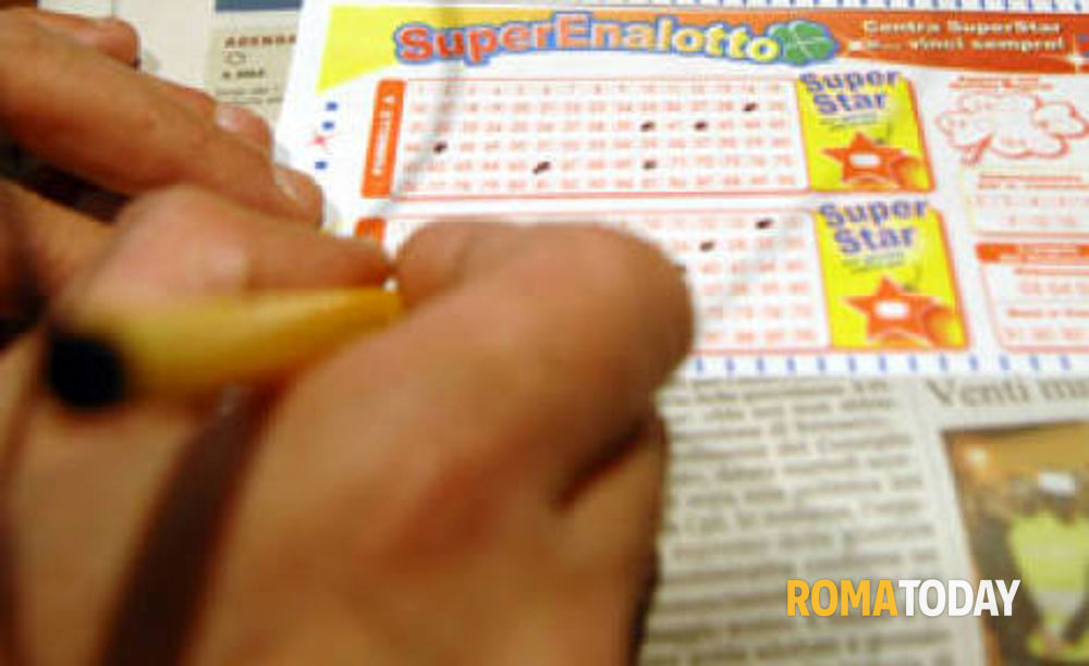 Superenalotto, vinti oltre 170mila euro all'Esquilino