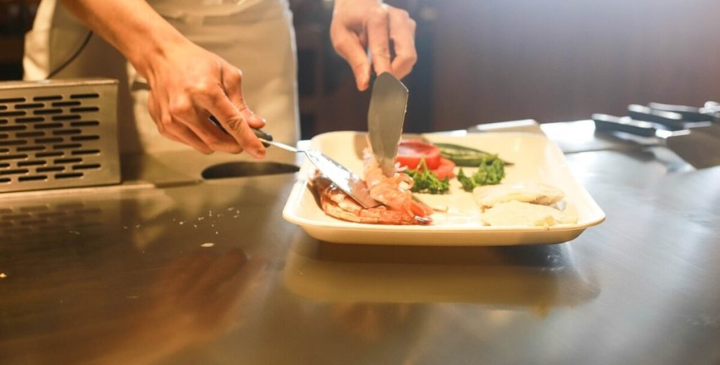 Allergeni e alimenti: obblighi da rispettare. Il caso della turista 14enne morta per choc anafilattico