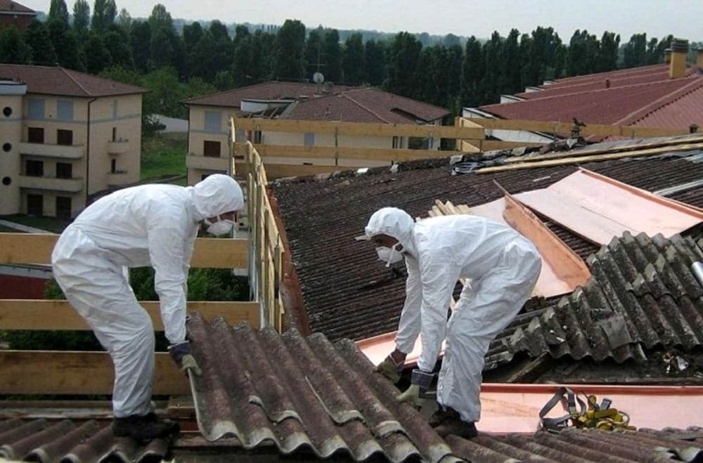 C'è ancora amianto nelle scuole di Roma, per la bonifica servono più tempo e più soldi. La mappa