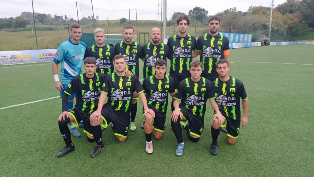 Atletico Lariano, il calvario di mister Centra sta per finire: "Grazie a società e gruppo per il sostegno"