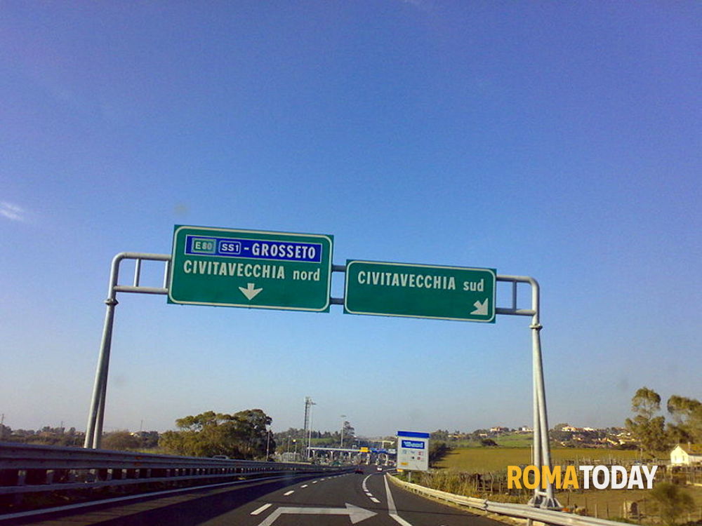 Chiuso per due notti lo svincolo sull'autostrada A12 verso l'Aurelia