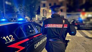 Rissa davanti al Piper, prima la lite nel locale e poi le botte fuori: feriti due turisti