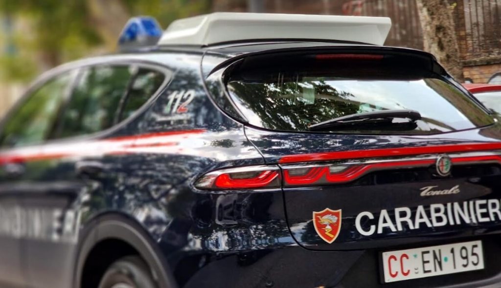 Spari al Quartiere africano: uomo trovato morto in un b&b