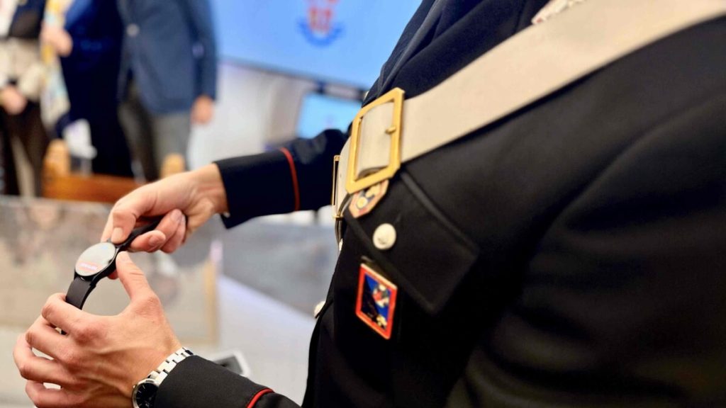 Il Mobile angel, l'orologio anti aggressione entra in funzione a Roma