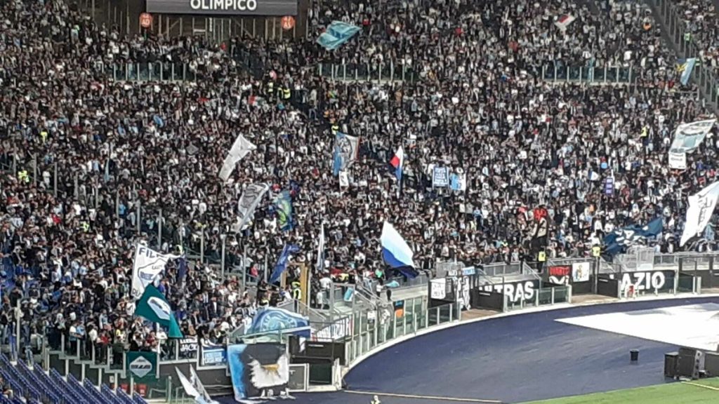 Cori antisemiti al derby Roma-Lazio, 7 ultrà biancocelesti a processo