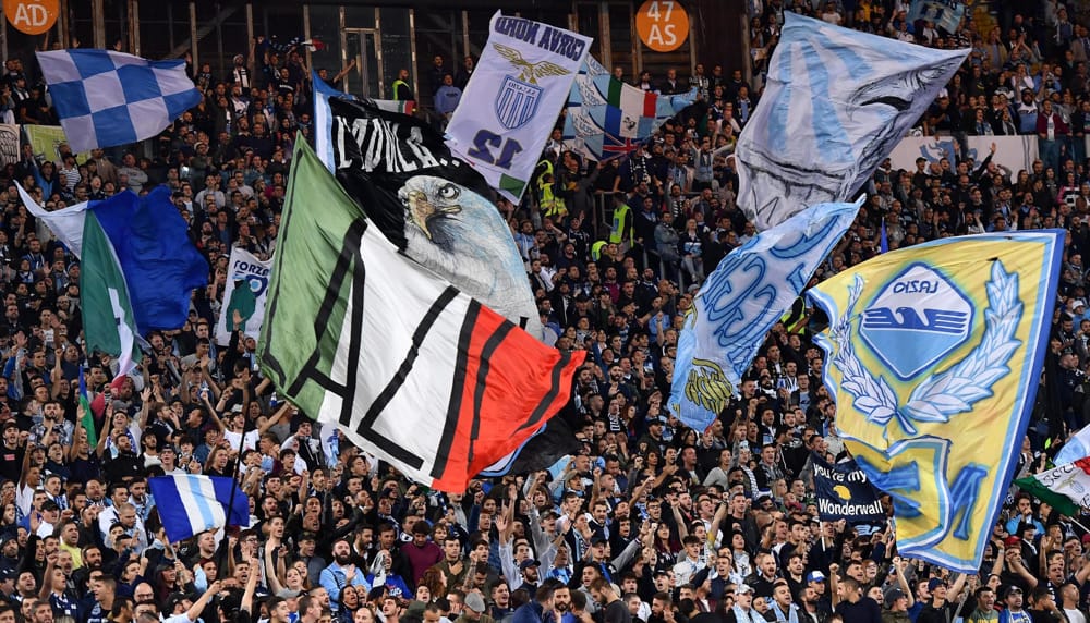 Amsterdam vietata per i laziali. La Lazio risponde: "Leso l’onore e l’immagine della comunità che rappresentiamo"