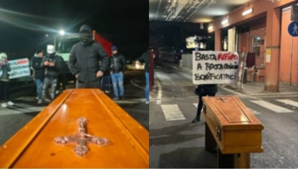 Rocca Cencia, i cittadini celebrano il funerale del territorio all'impianto rifiuti. Ama e Campidoglio: "Basta minacce"