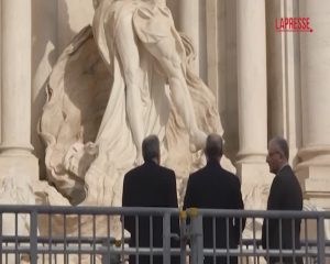 VIDEO | Gualtieri ha inaugurato la "nuova" Fontana di Trevi: ecco come sarà la passerella