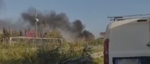 Incendio a Magliana: fiamme dall'insediamento abusivo vicino al Tevere