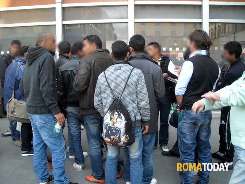 Migranti, Roma firma un protocollo d'intesa con l'Unhcr per accoglienza e integrazione
