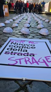 Giornata nazionale delle vittime della strada: in piazza per dire no al nuovo “codice della strage”