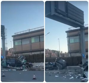 Incidente via Anagnina: automobilsta si schianta contro i cassonetti dei rifiuti