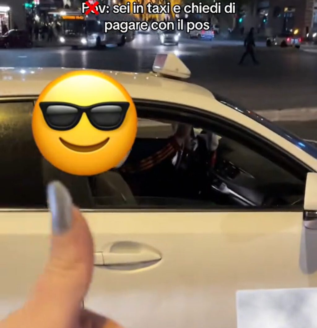 Taxi, la tiktoker contro il tassista romano: "Niente pos, mi devi pagare con i soldi"