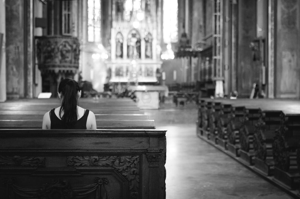 I cento bambini e donne vittime di violenza da parte di sacerdoti a Roma e nel Lazio