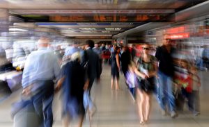 Meglio pendolari che romani. Chi sono i lavoratori espulsi dal caro affitti