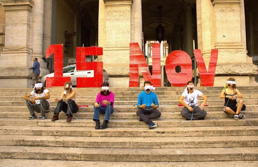 Sciopero della scuola a Roma il 15 novembre: in piazza docenti e studenti. Lezioni a rischio