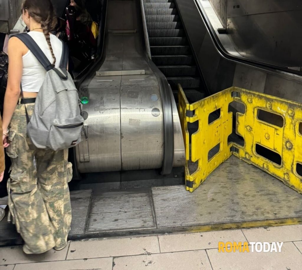 Furio Camillo: la metro riapre, ma senza scala mobile. Atac: "Colpa di un blackout"