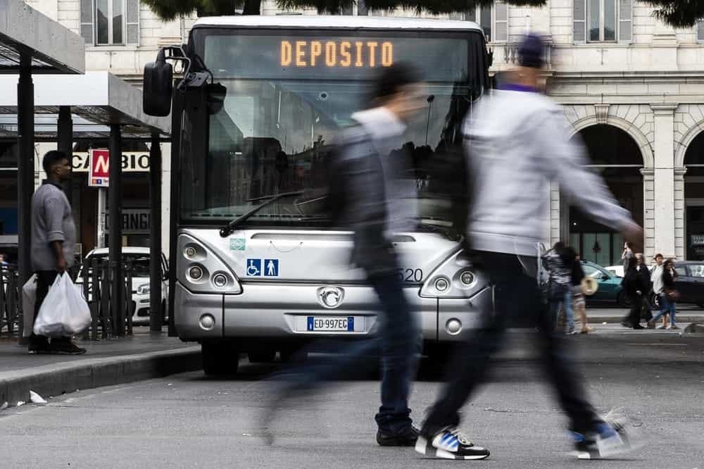 Oggi c'è sciopero dei mezzi a Roma, senza fasce di garanzia e con pochi servizi minimi garantiti