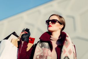 Black Friday nei centri commerciali a Roma: gli orari per gli gli sconti e le promozioni