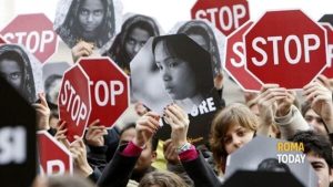 Violenza sulle donne, un bando per l'inserimento lavorativo delle vittime nei supermercati