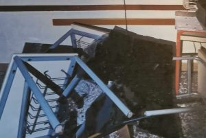 "Ci sono vandali a scuola": due giovani bloccati a Ottavia. L'allarme lanciato da un poliziotto fuori servizio