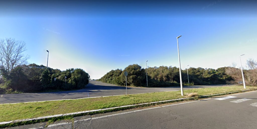 Chiusura via Litoranea, al vaglio soluzioni alternative alle transenne. Cittadini e municipio restano alla finestra