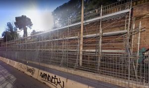 Villa Mercede, iniziano (veramente) i lavori sul muro crollato. Dureranno sei mesi