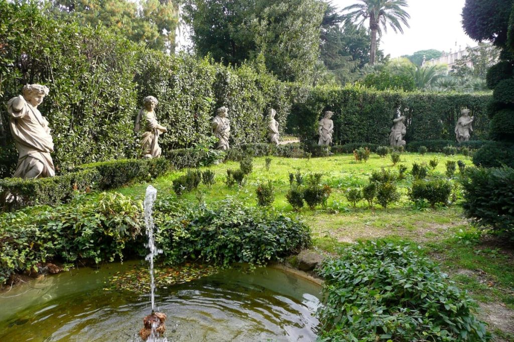 Villa Sciarra, a bando il restyling della “Casa del Vignarolo”: dovrà ospitare ludoteca e spazi co-working
