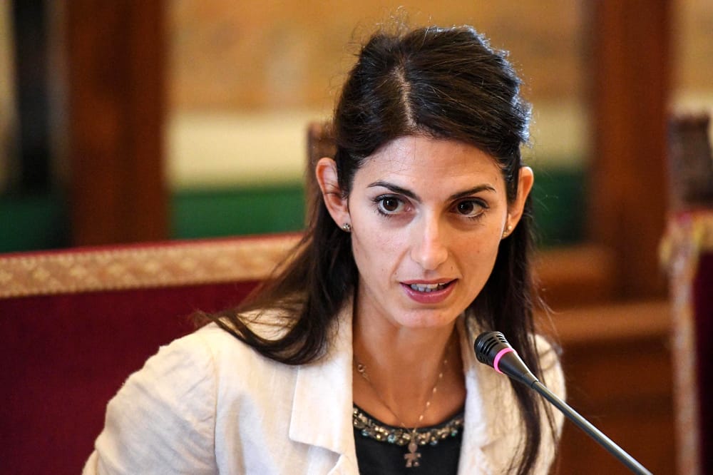 Insulti a Raggi per una buca, Minzolini condannato dopo sette anni: "Giustizia è fatta"