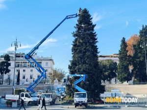 Festa dell'Immacolata: strade chiuse, mercatini natalizi, accensione dell'albero. Tutto quello che c'è da sapere