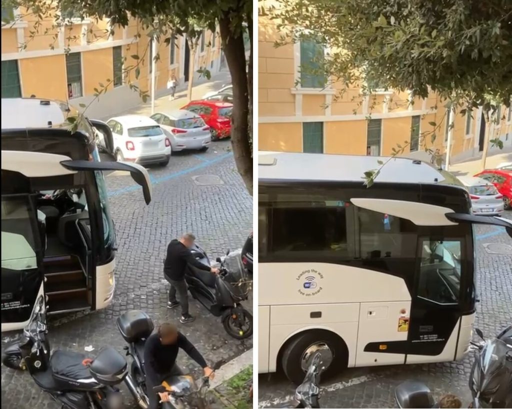 San Pietro, il bus turistico non ci passa: l'autista scende e sposta uno scooter di peso