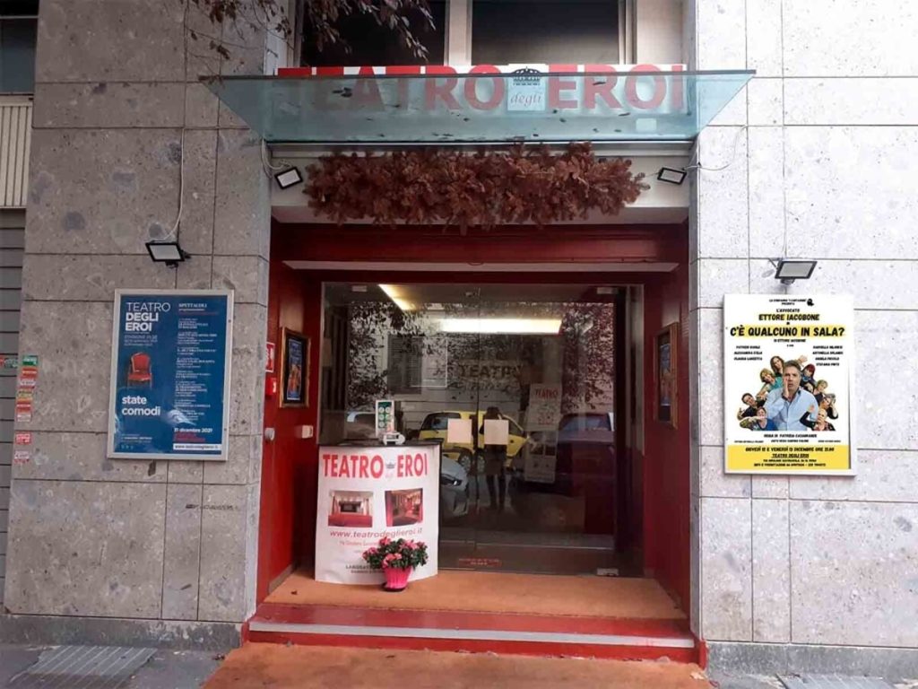 C'é qualcuno in sala stasera?