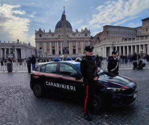 Giubileo: stretta su San Pietro e l'Aurelio, tra pusher e ambulanti abusivi