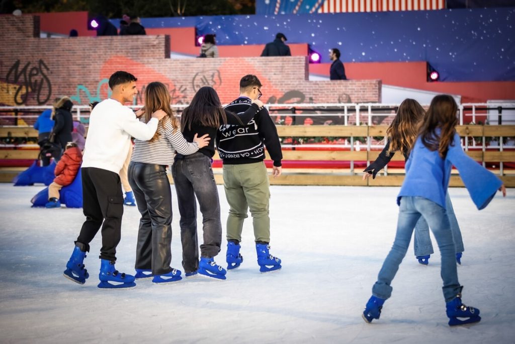 Le piste di pattinaggio sul ghiaccio del Natale 2024 a Roma
