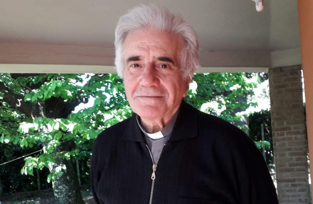 Sacerdote muore investito sulla Casilina