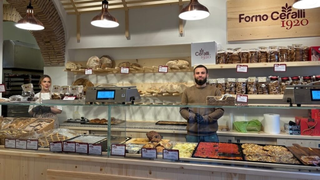 Nel centro di Roma apre il forno di Frascati che cuoce il pane a legna dal 1920