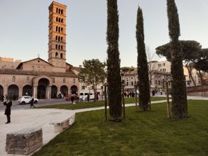 Completato il restyling del giardino di piazza Bocca della Verità