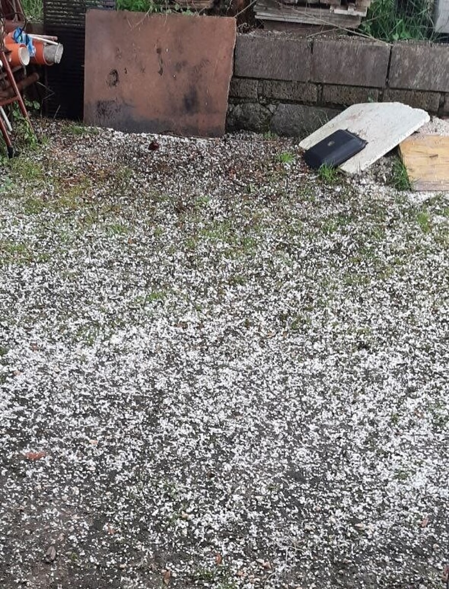 Maltempo a Roma. La grandine invade i quartieri della città