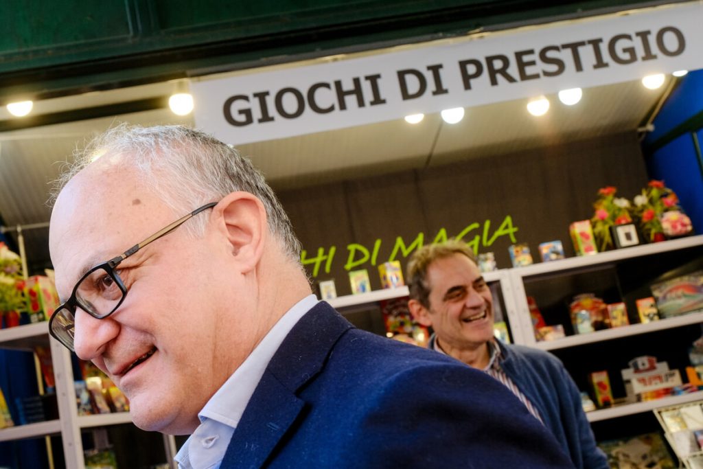 Gualtieri e il caso Tony Effe: "Roma non censura, lui ha già suonato qui". Caccia al piano B per Capodanno