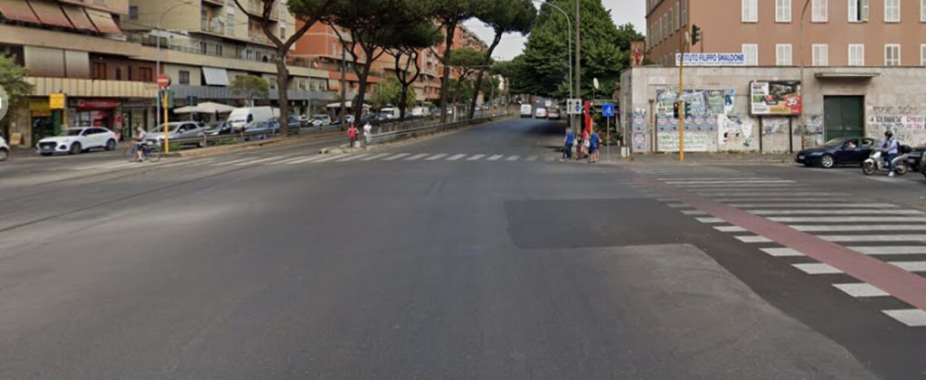 Incidente a Centocelle: donna investita da auto all'incrocio "maledetto"