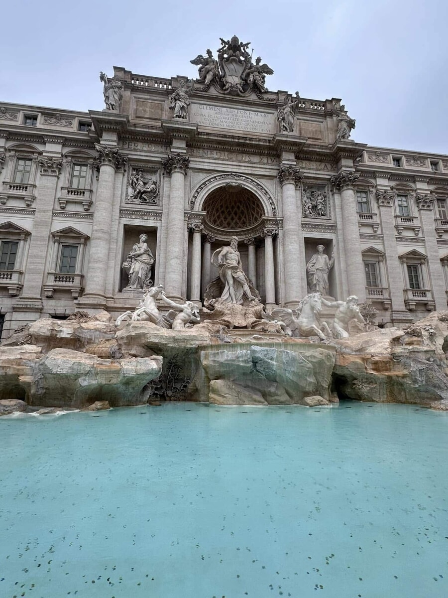 Torna l'acqua nella Fontana di Trevi, ma restano gli accessi contingentati: "400 persone alla volta"