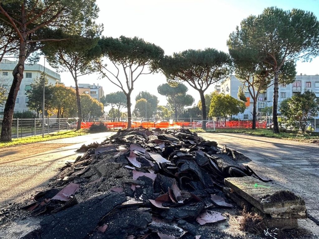 Nuovi spazi per i bambini a Casale Caletto: partiti i lavori per l'area verde e il playground
