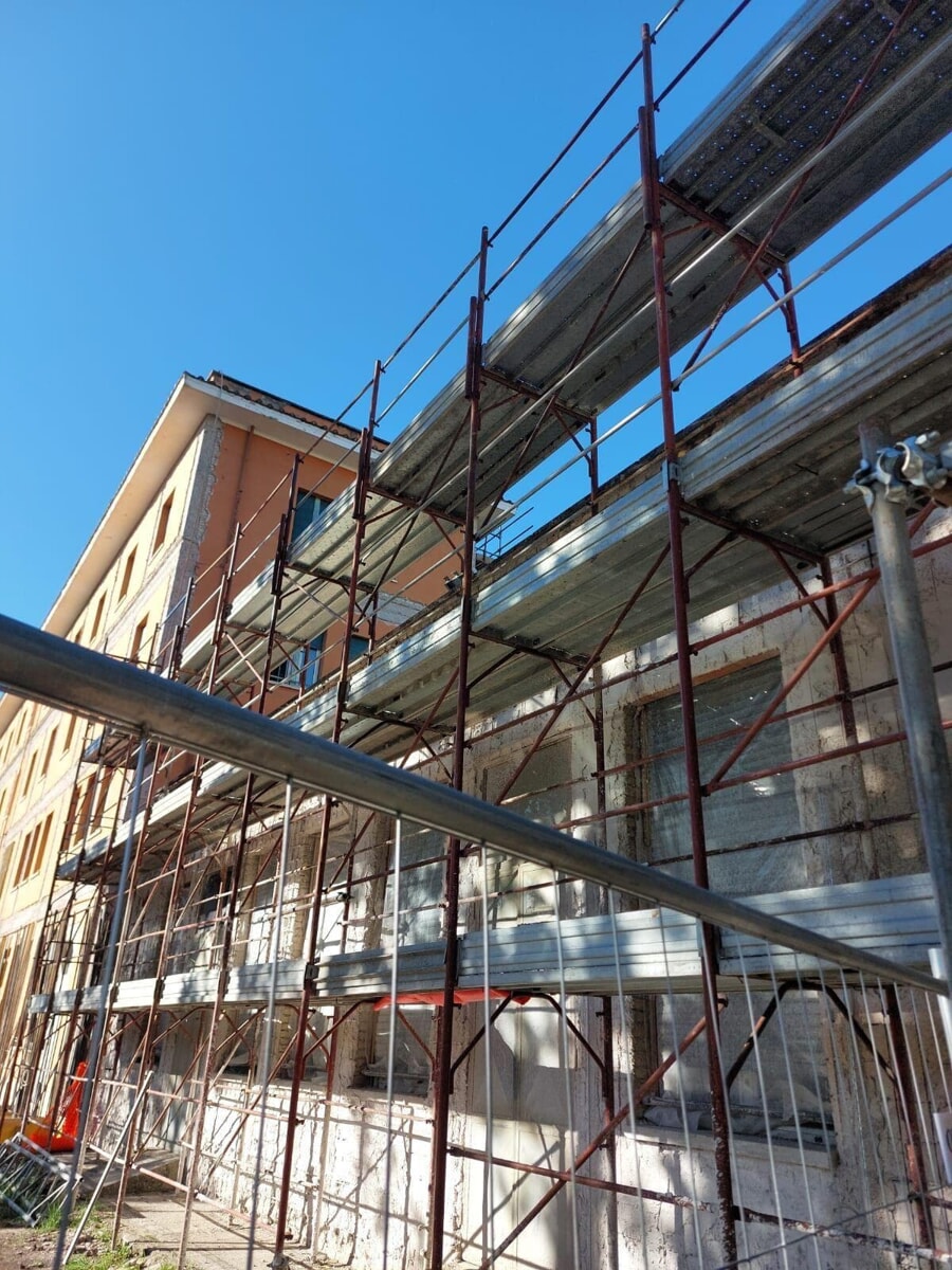 Liceo Gullace, congelato il cantiere della discordia. I dubbi dei genitori: "Problema rinviato"