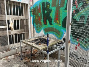 Scuole occupate a Roma, il ministro: "Sono teppisti, chi rompe paga"