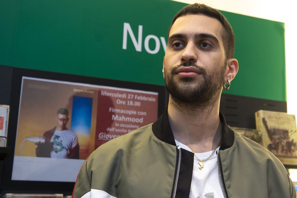 Mahmood si sfila dal concerto di Capodanno: "Censura contro Tony Effe, non parteciperò"