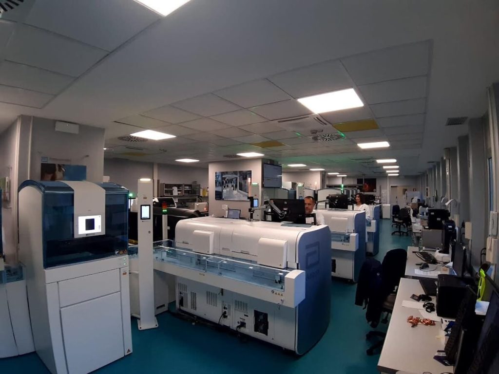Il Sant'Andrea presenta i nuovi laboratori diagnostici con macchinari all'avanguardia