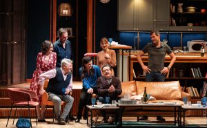 Arriva a teatro "Perfetti sconosciuti", uno spettacolo di Paolo Genovese