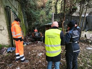 Occupazione abusiva nel parco di Monte Mario. Liberate strutture del Comune, otto denunciati