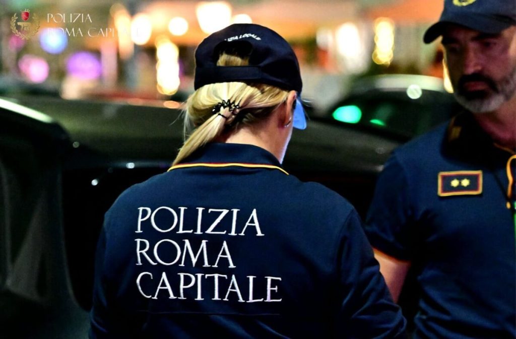 Quindicenne disabile si perde in città, ritrovato dalla polizia locale